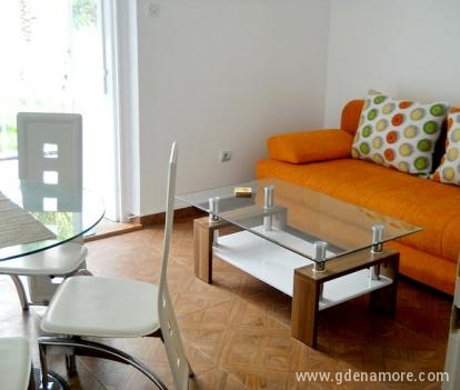 Appartamento a Savina, Castelnuovo, alloggi privati a Herceg Novi, Montenegro